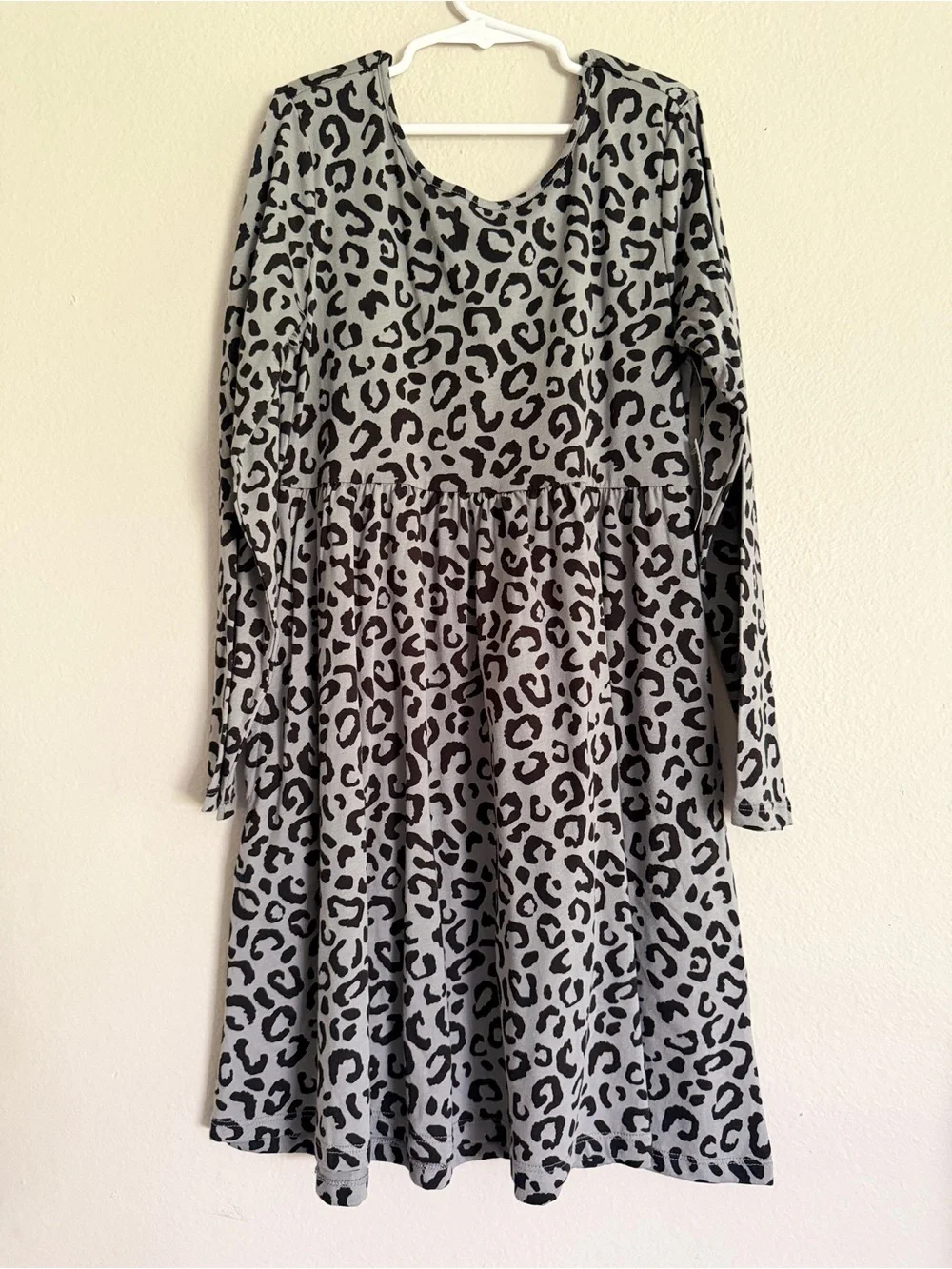 Old Navy Girls Gray Leopard Print Long Sleeve Dress